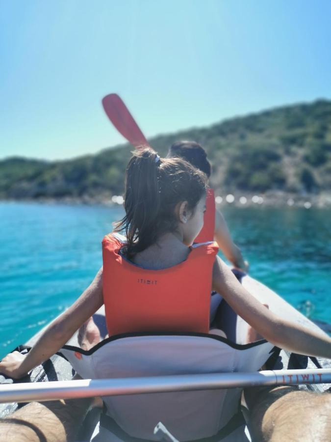 Cara Catherine Geremèas Exterior foto